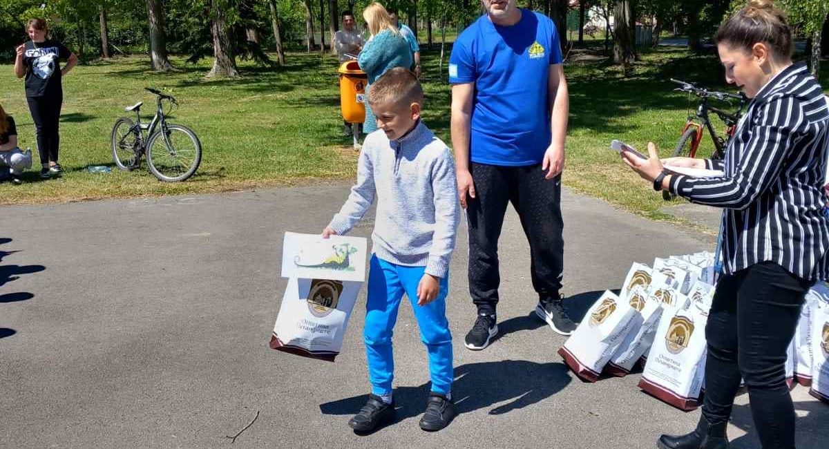 440327801_890566506206097_3354700942748418331_n